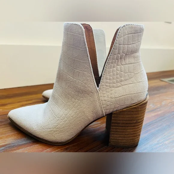 Steve Madden Shoes Steve Madden Kaylah Bootie Poshmark